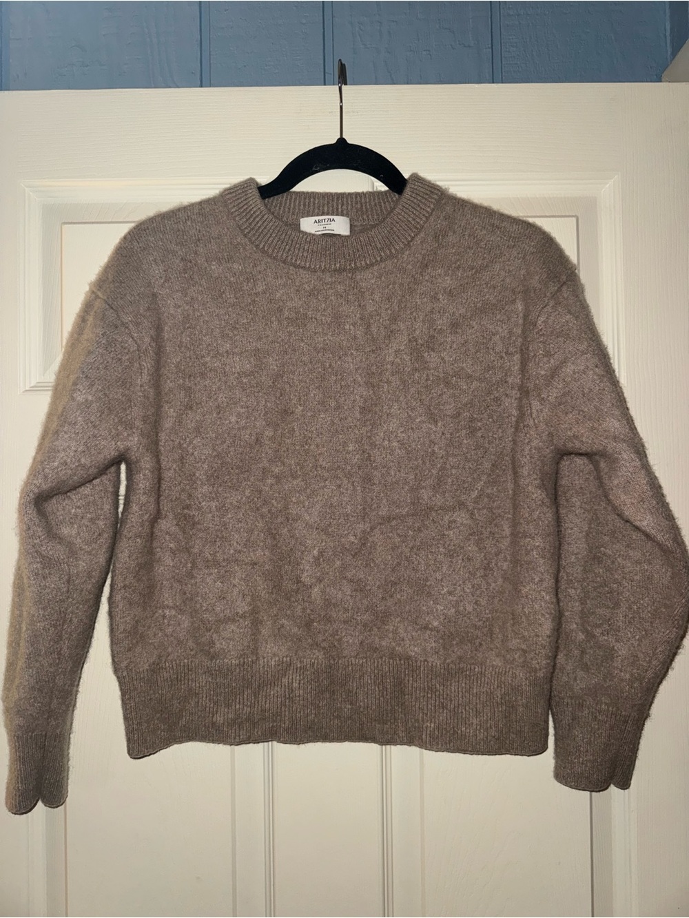 Aritzia Women’s Brown Cashmere Knit Crew Neck Ribbed Pullover Sweater M